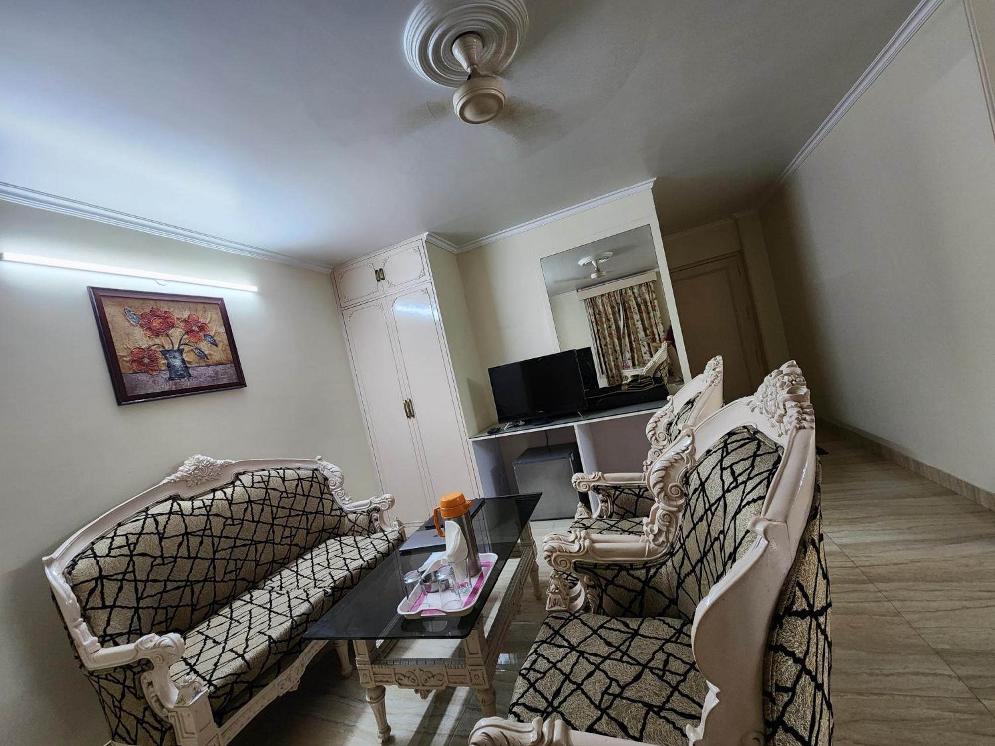 Hotel Mayur Deluxe Мірут Екстер'єр фото