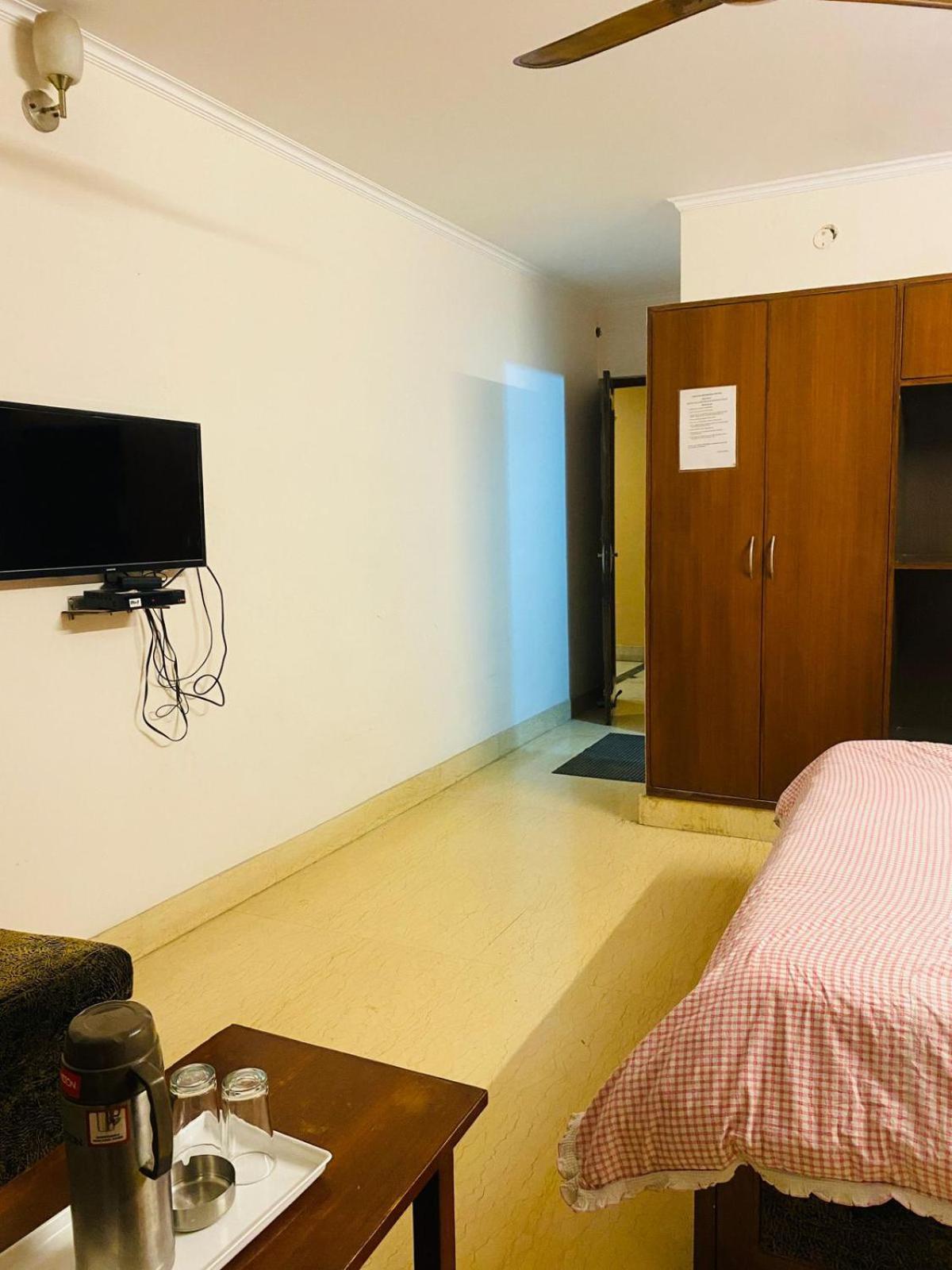 Hotel Mayur Deluxe Мірут Екстер'єр фото